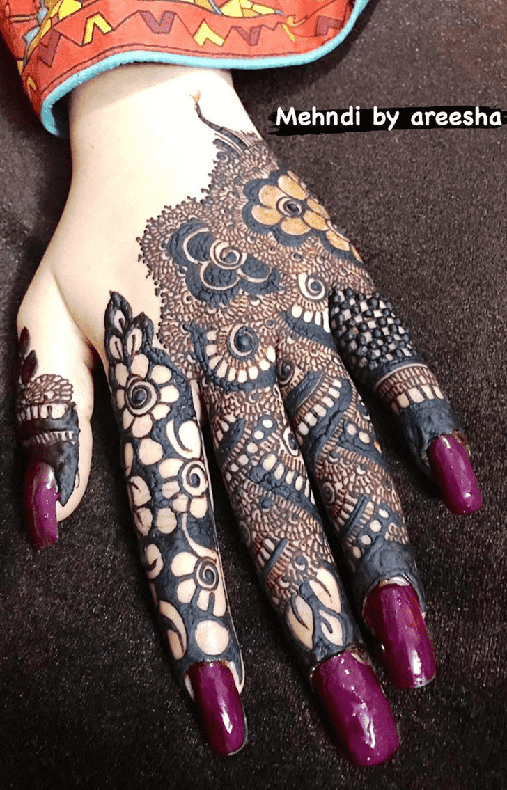 Resplendent Attractive Henna Design