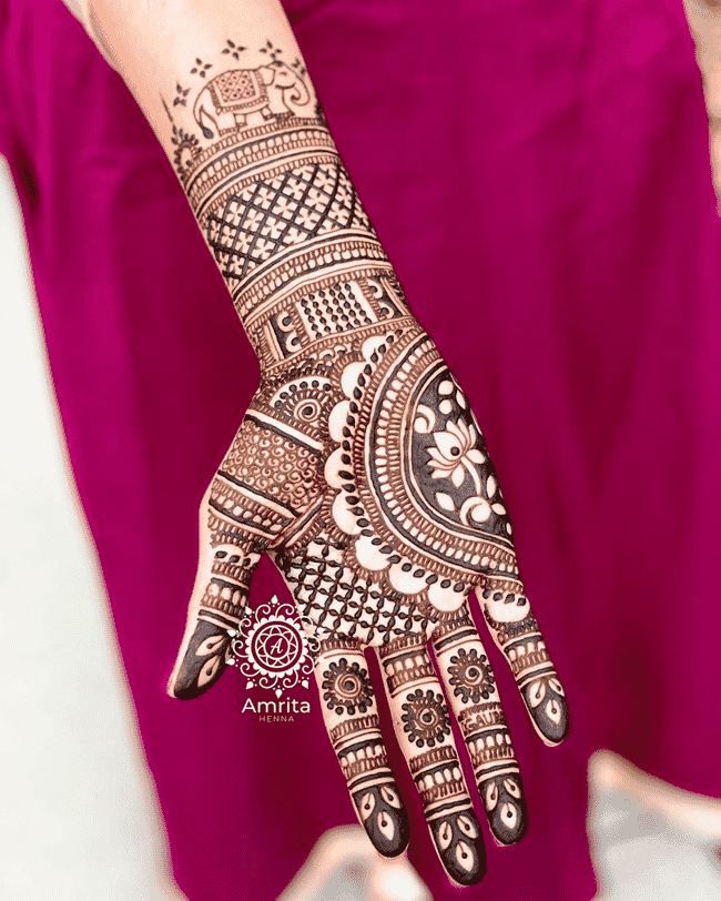 Comely Aurangabad Henna Design