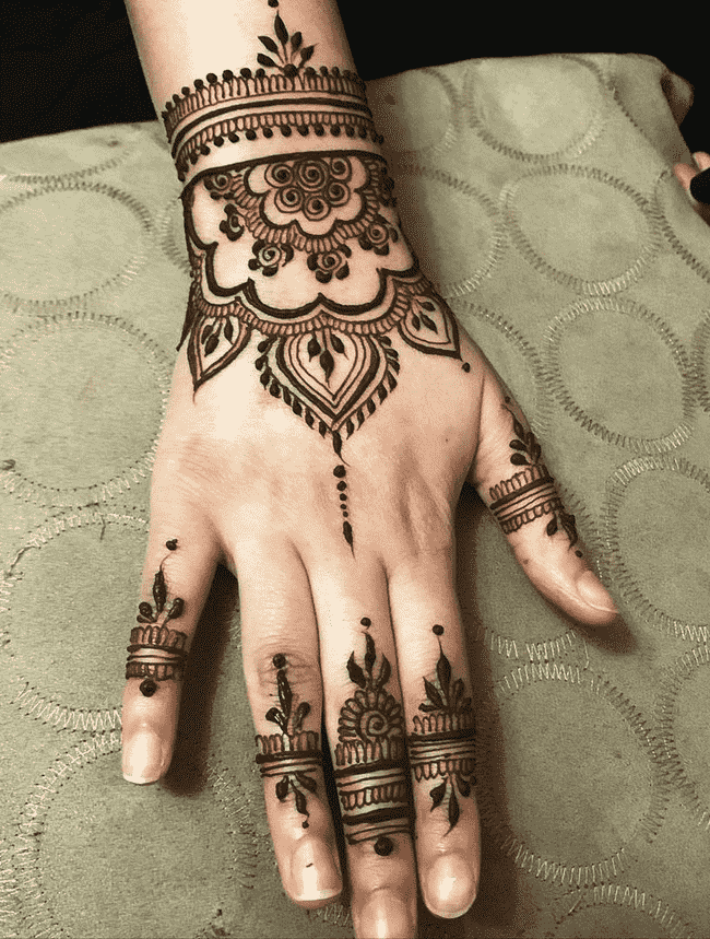 Exquisite Aurangabad Henna Design