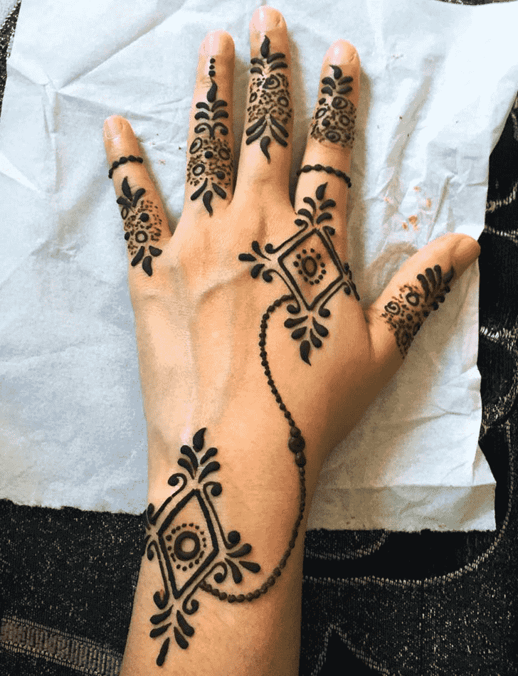 Elegant Australia Henna Design