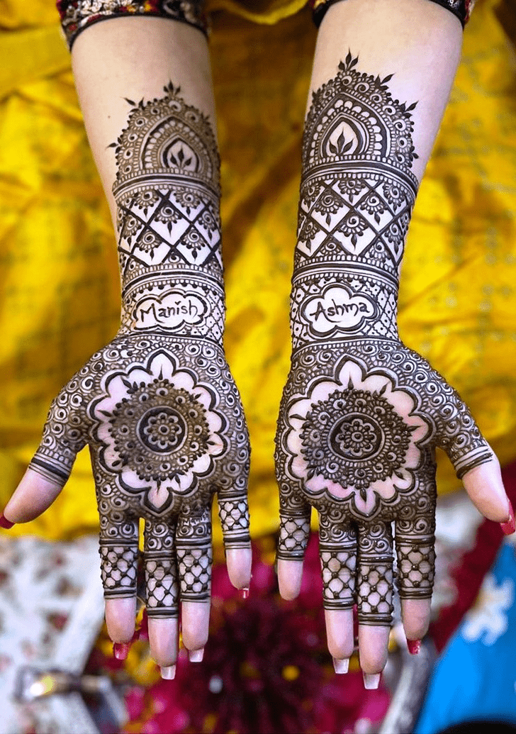 Beauteous Awesome Henna Design