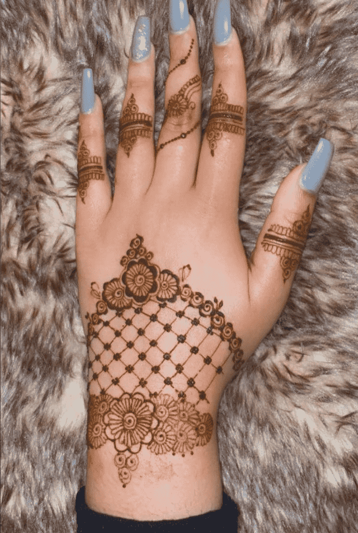 Enthralling Back Hand Henna Design