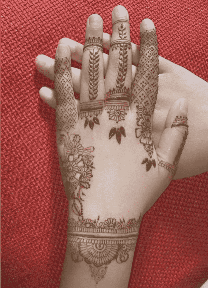Exquisite Back Hand Henna Design