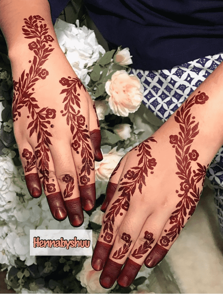 Fine Back Hand Henna Design