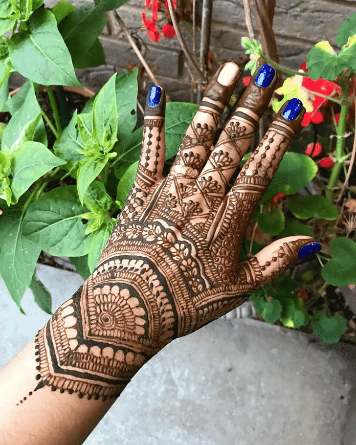 Lovely Back Hand Mehndi Design