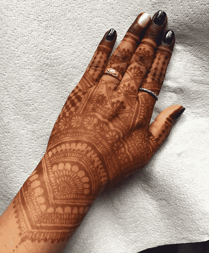 Magnetic Back Hand Henna Design