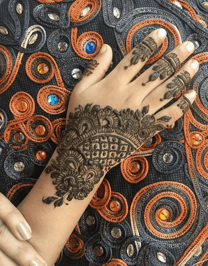 Shapely Back Hand Henna Design