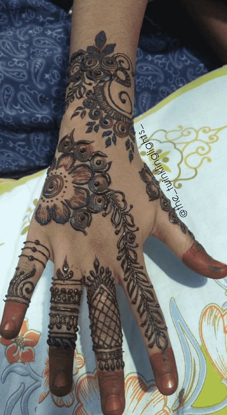 Superb Back Hand Henna Design