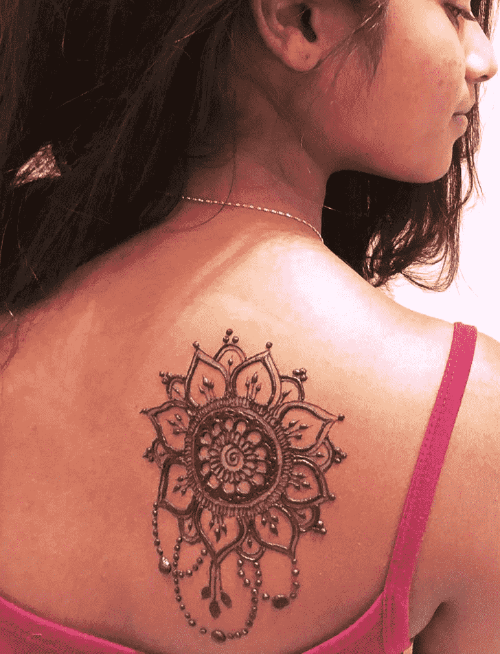 Gorgeous Back Henna design