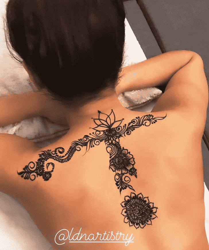 Ideal Back Henna design