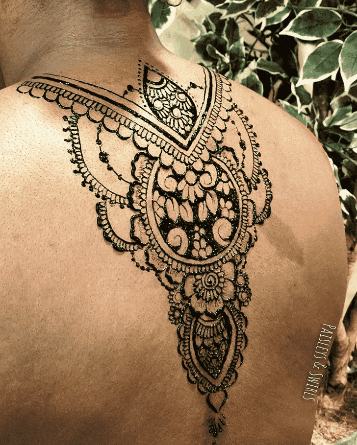 Pleasing Back Henna design