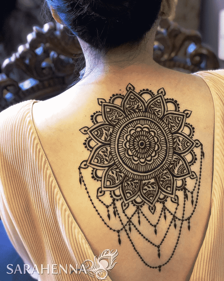 Refined Back Henna design