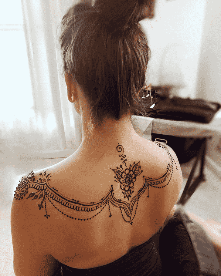 Stunning Back Henna design