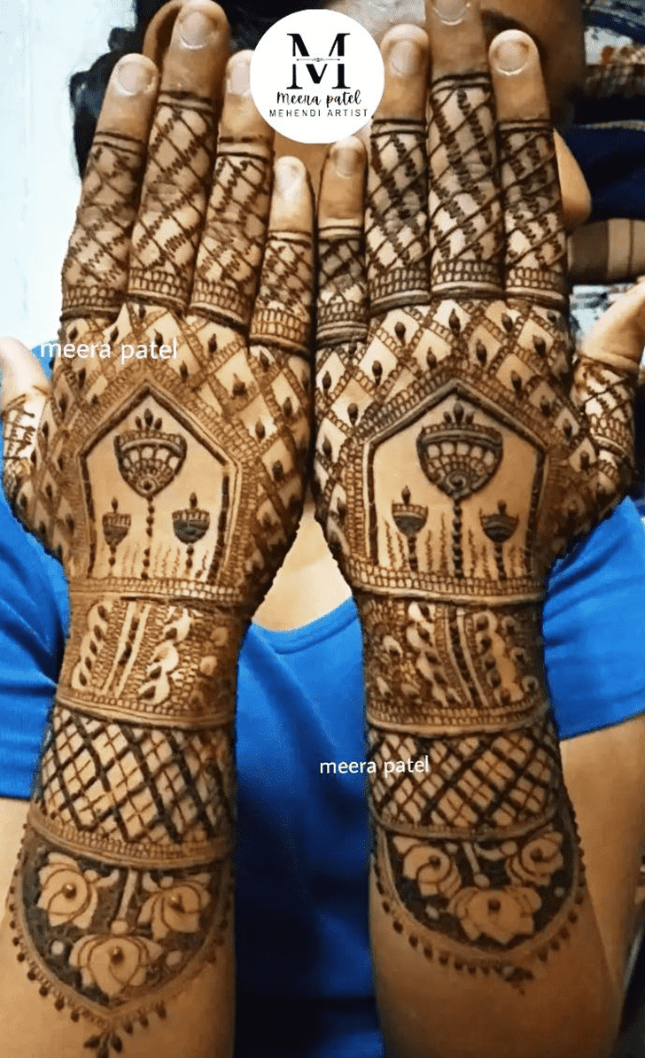 Appealing Back Side Henna Design