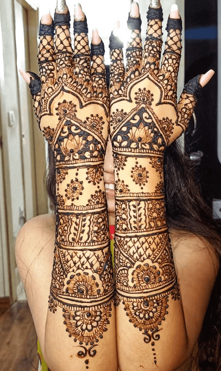 Comely Back Side Henna Design
