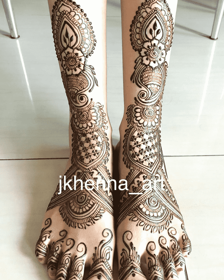 Delicate Badghis Henna Design