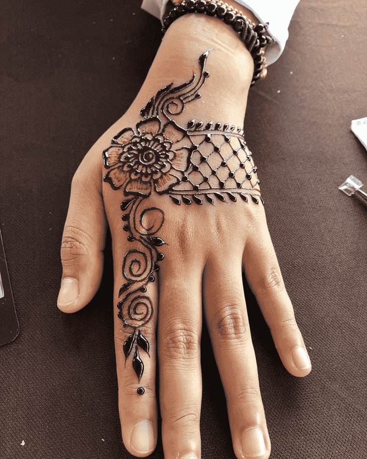 Fair Badghis Henna Design