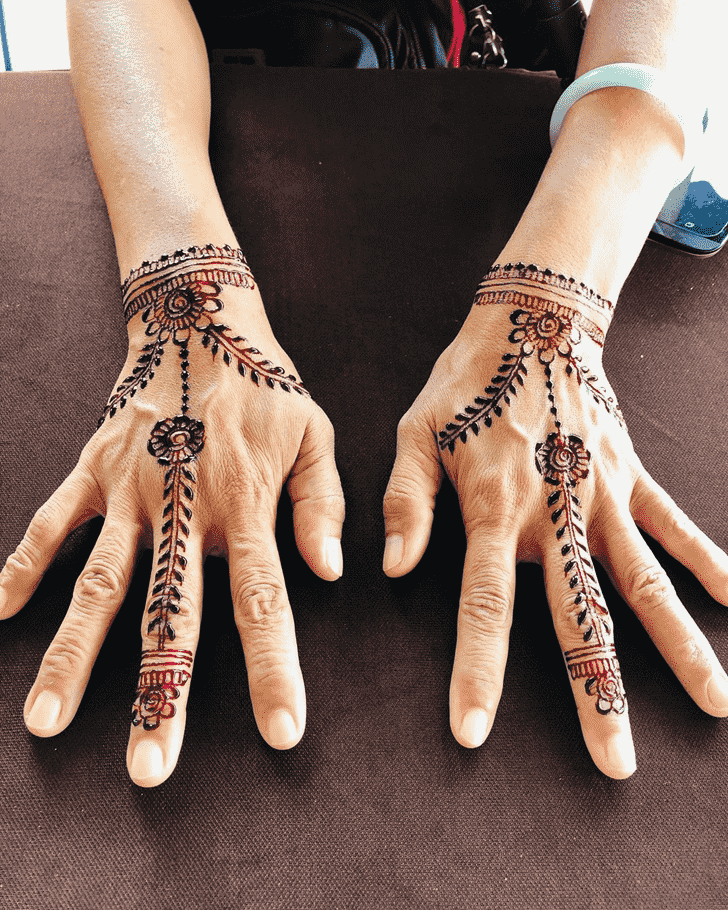 Fetching Badghis Henna Design