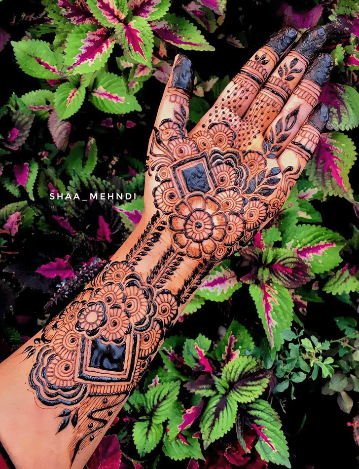 Dazzling Bahawalpur Henna Design