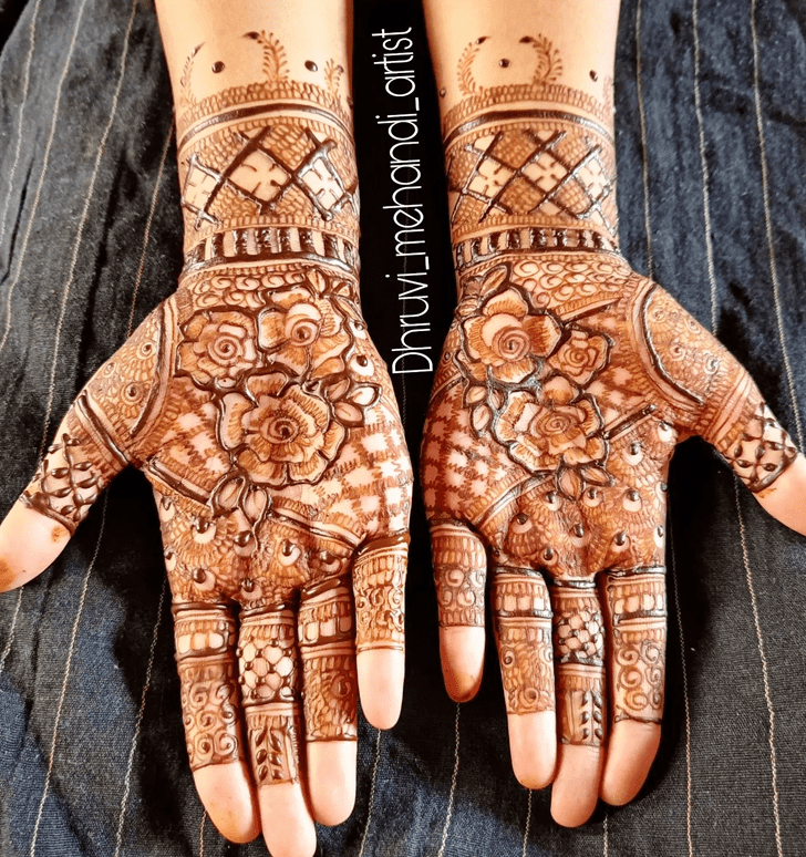 Excellent Bahawalpur Henna Design