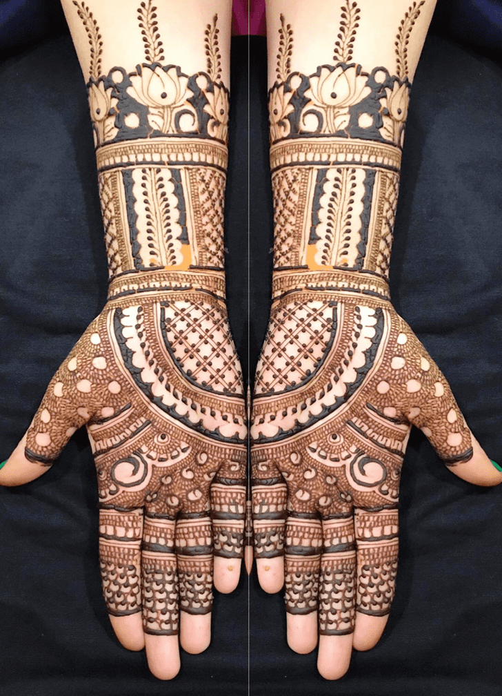 Fair Bahawalpur Henna Design