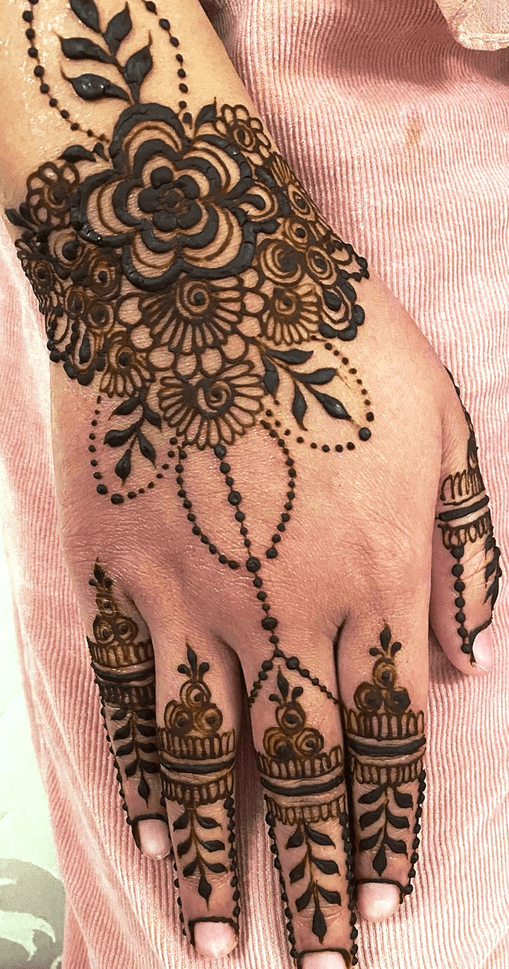 Magnificent Bahawalpur Henna Design