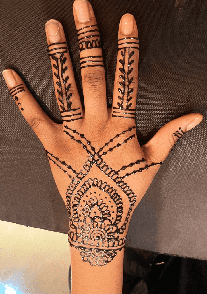 Enticing Bamyan Henna Design