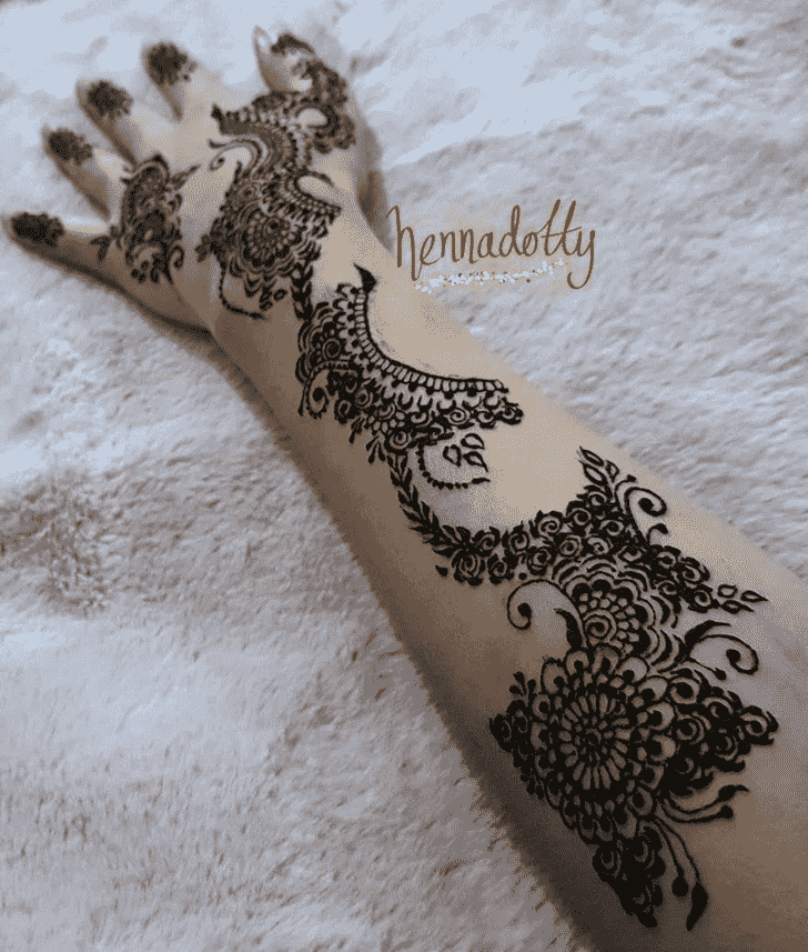 Delightful Banarsi Henna Design
