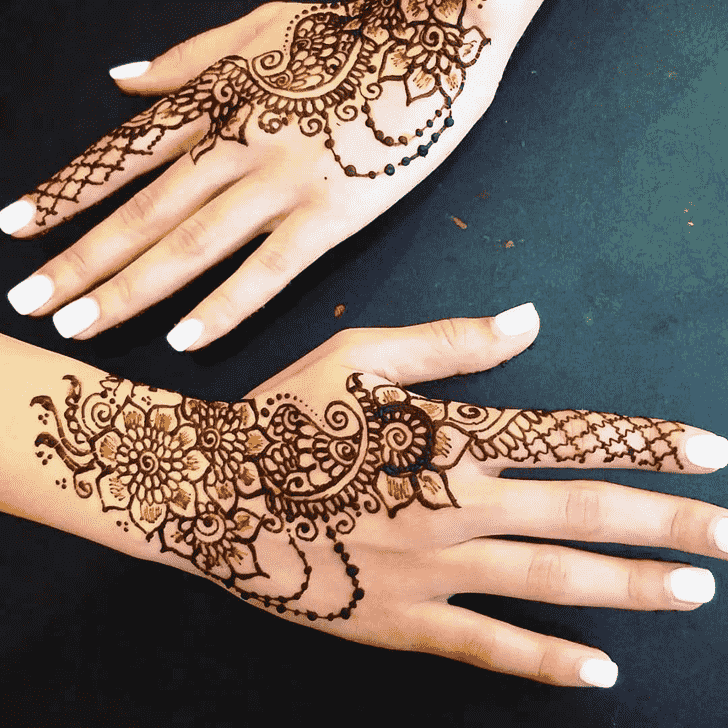 Pleasing Banarsi Henna Design