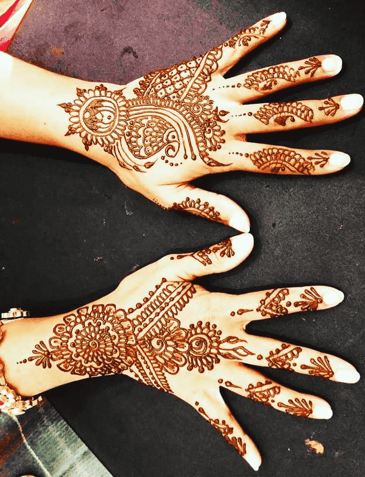 Splendid Banarsi Henna Design