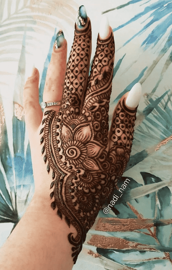 Shapely Bangalore Henna Design