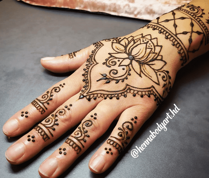 Ideal Beautiful Easy Henna Design
