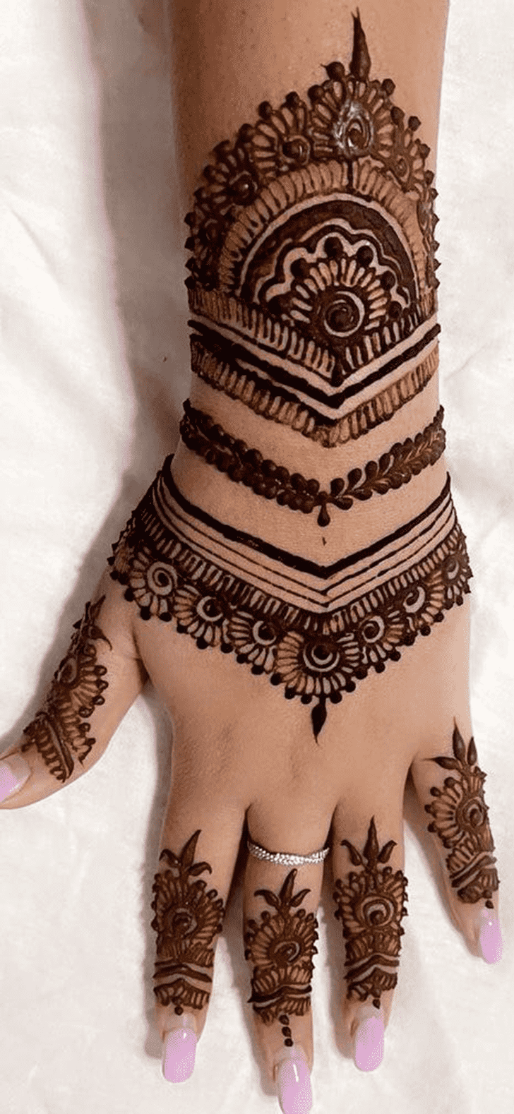 Inviting Beautiful Easy Henna Design