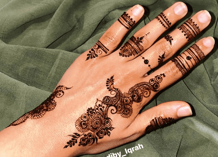 Radiant Beautiful Easy Henna Design