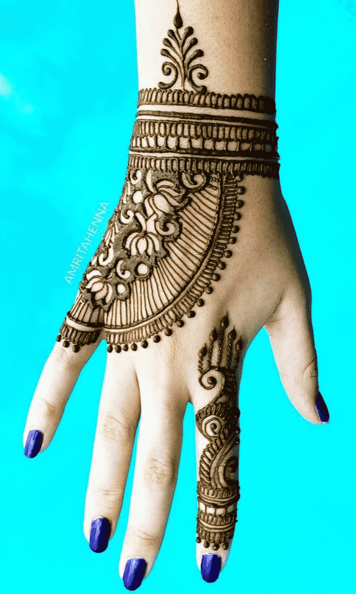 Bewitching Beautiful Henna Design