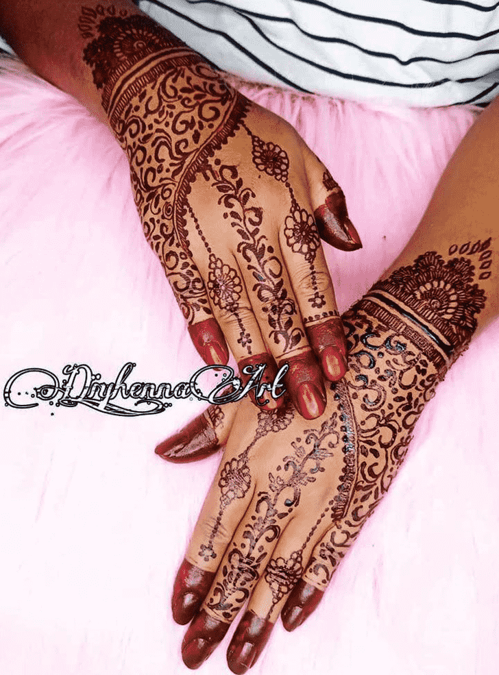 Delicate Beautiful Henna Design