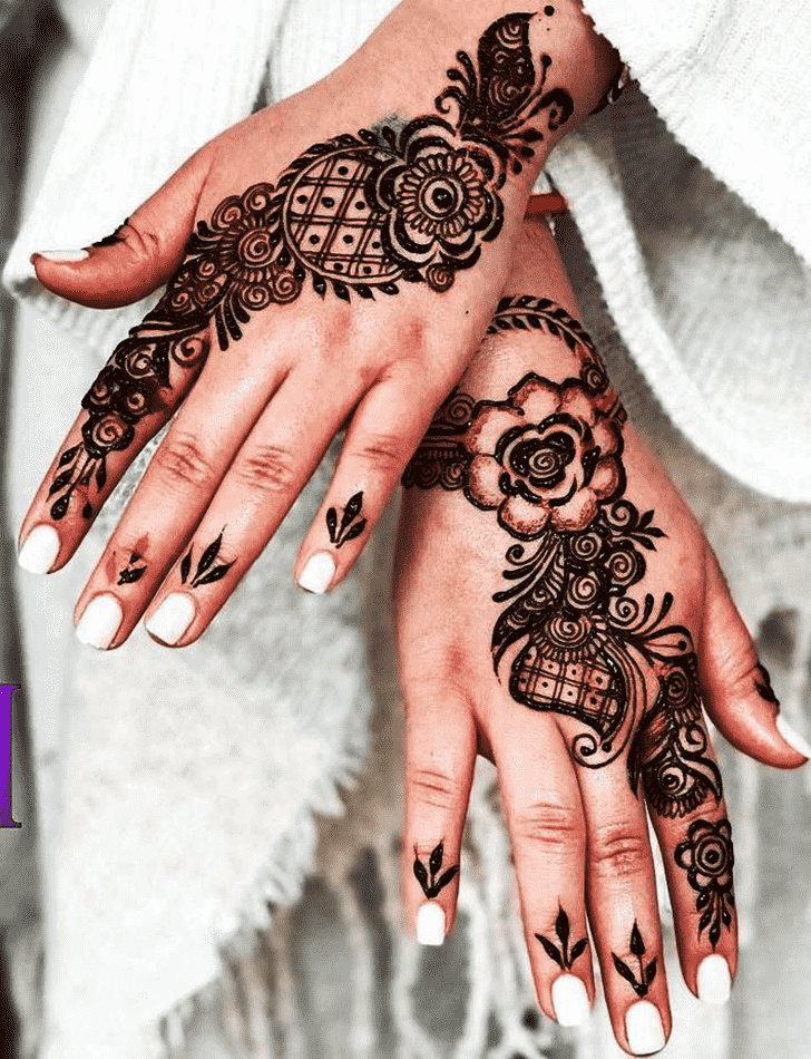 Fine Beautiful Henna Design