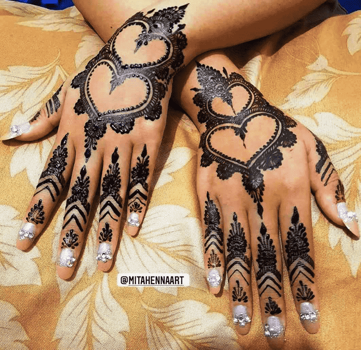 Mesmeric Beautiful Henna Design