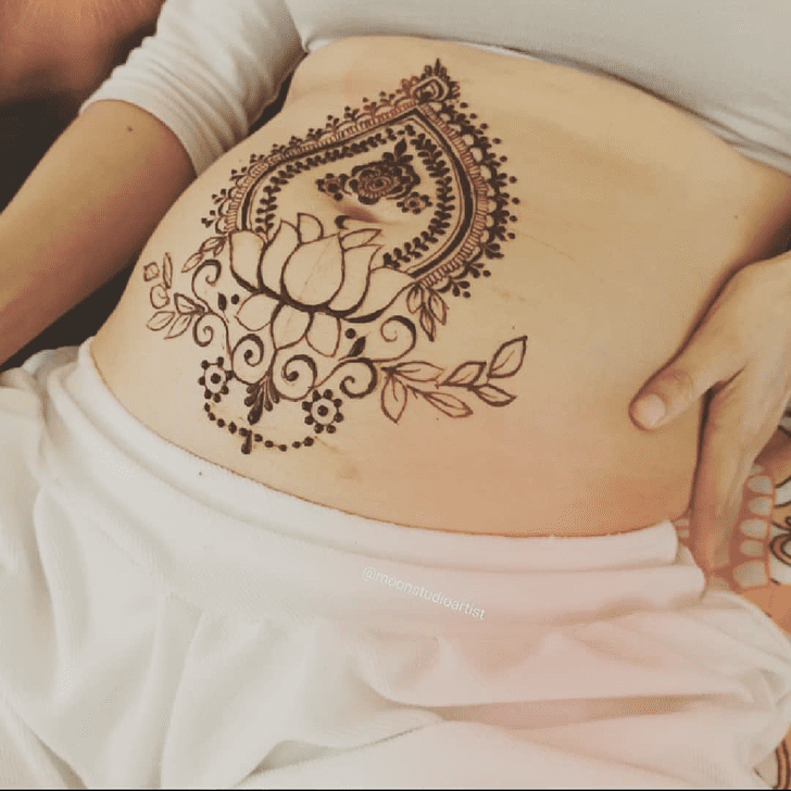 Angelic Belly Button Henna Design