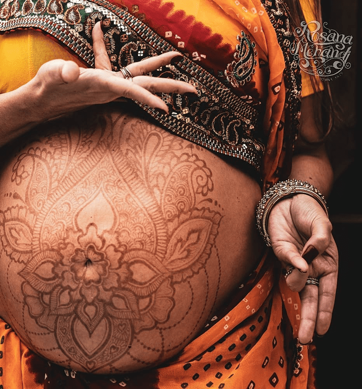 Charming Belly Button Henna Design