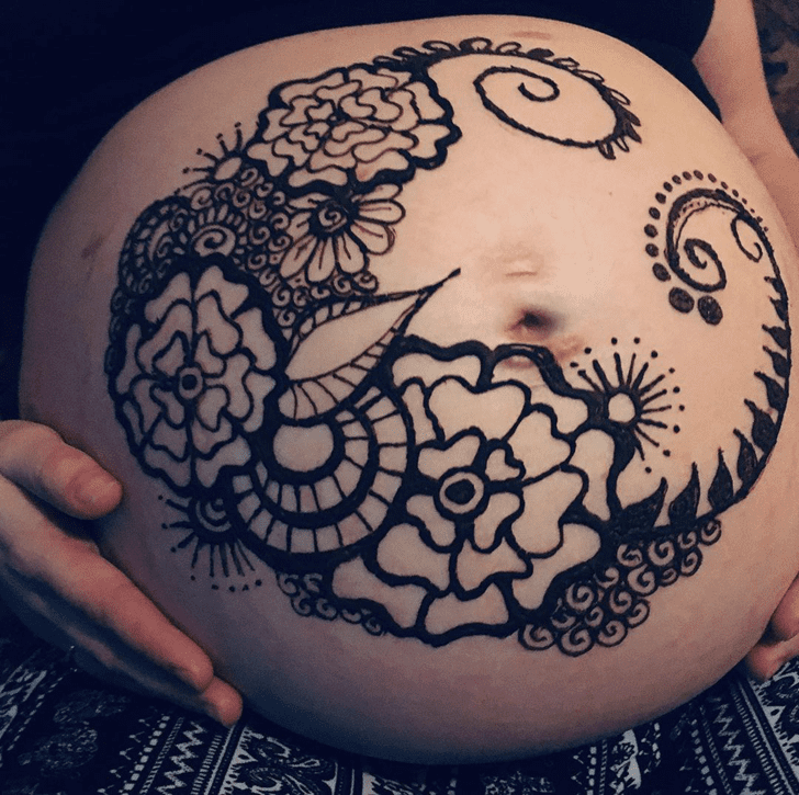 Enthralling Belly Button Henna Design