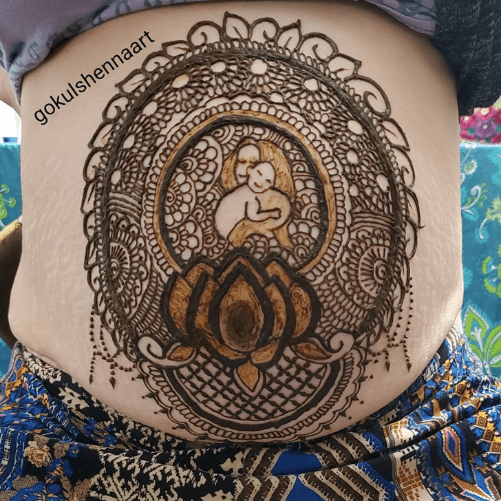 Resplendent Belly Button Henna Design