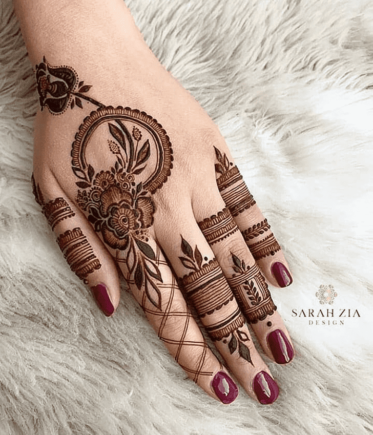 Appealing Bengali Henna Design