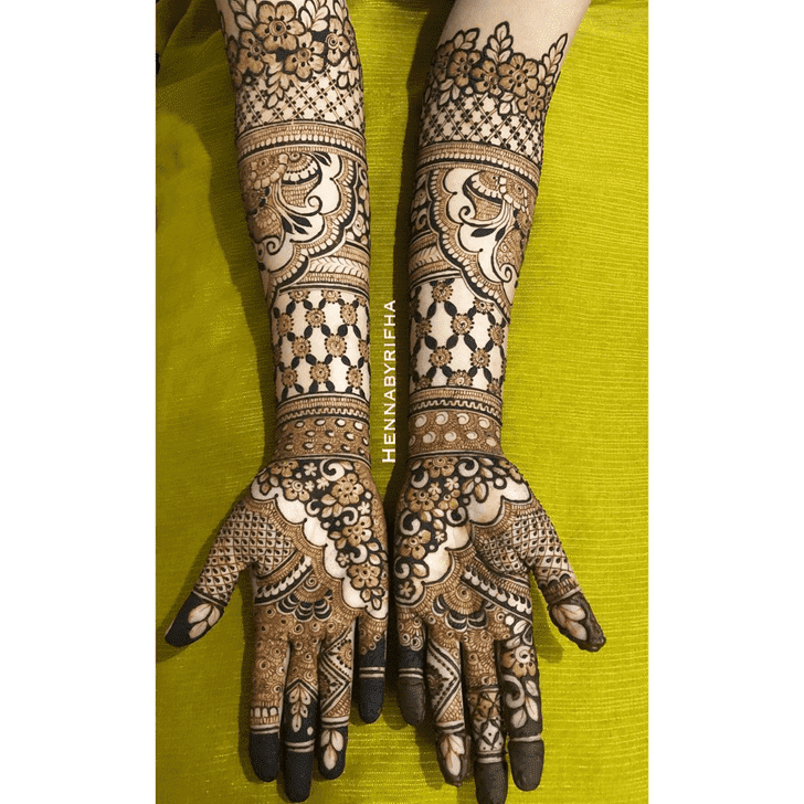 Fine Bengali Henna Design