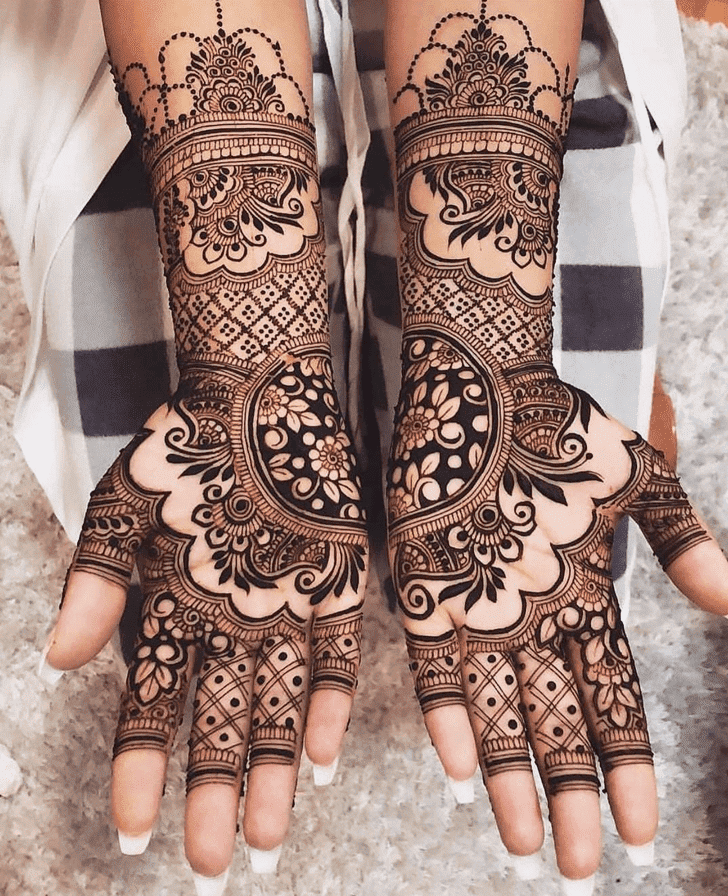 Graceful Bengali Henna Design