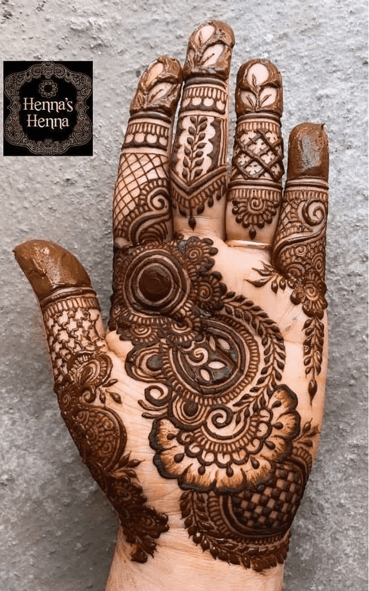 Exquisite Bhai Dooj Henna Design