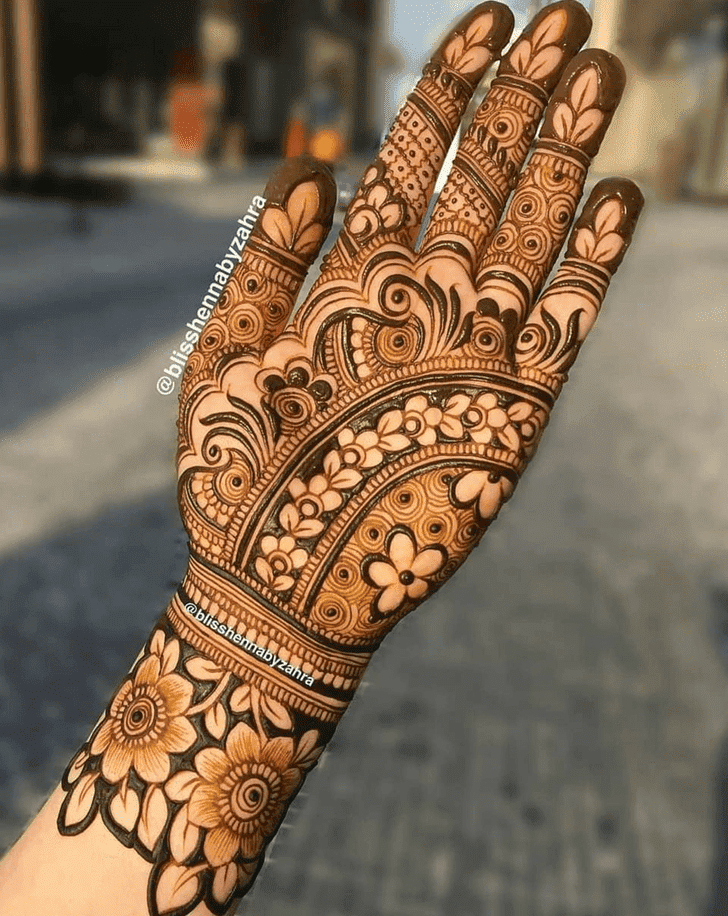 Ravishing Bhai Dooj Henna Design