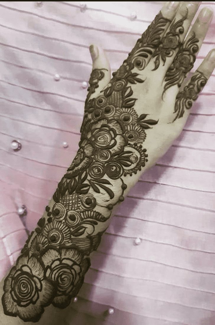 Beauteous Bhai Dooj Special Henna Design