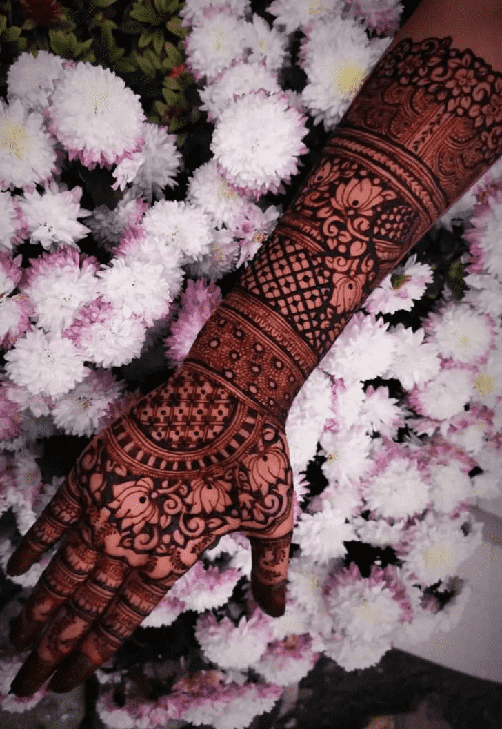 Dazzling Bhai Dooj Special Henna Design