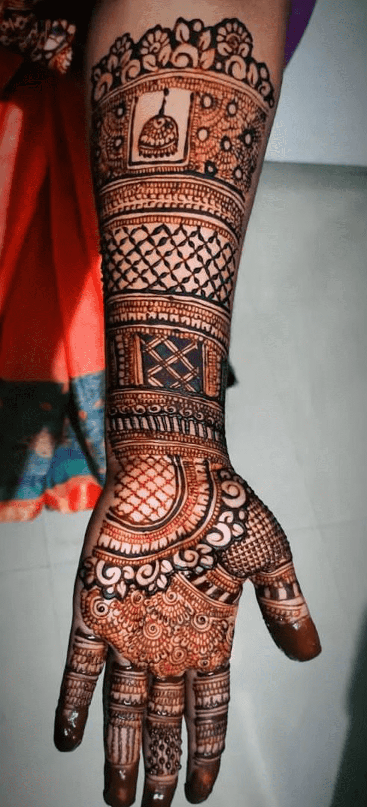 Delicate Bhai Dooj Special Henna Design